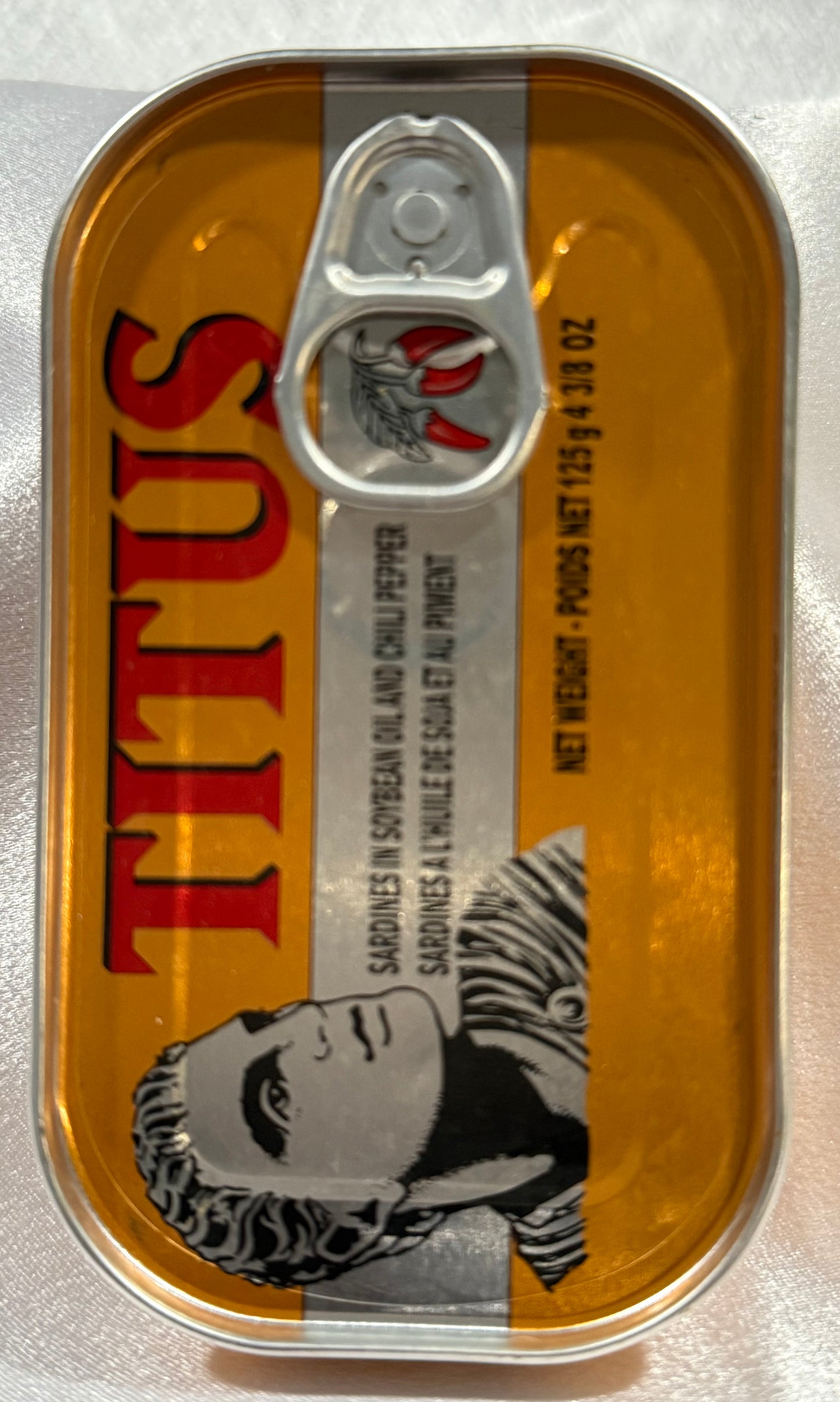TITUS - SARDINES IN SOYBEAN OIL AND CHILI PEPPER 125g