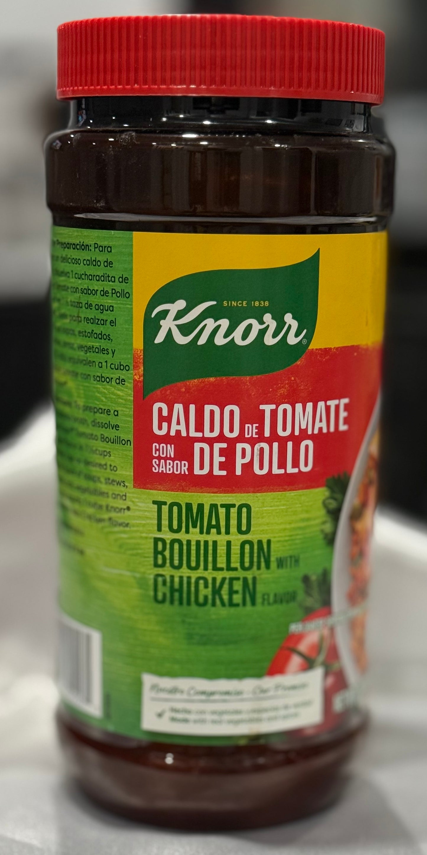 TOMATO BOUILLON WITH CHICKEN FLAVOR - 40.5 oz / 2.53 lb / 1.14 kg
